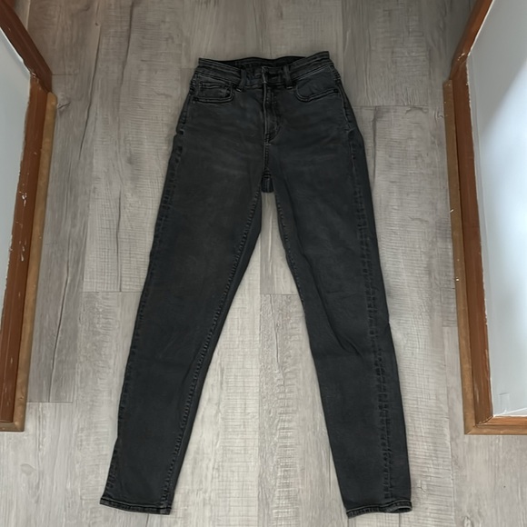 Brand new, worn twice. Im more of a bootcut girlie so im giving these away - Picture 2 of 4